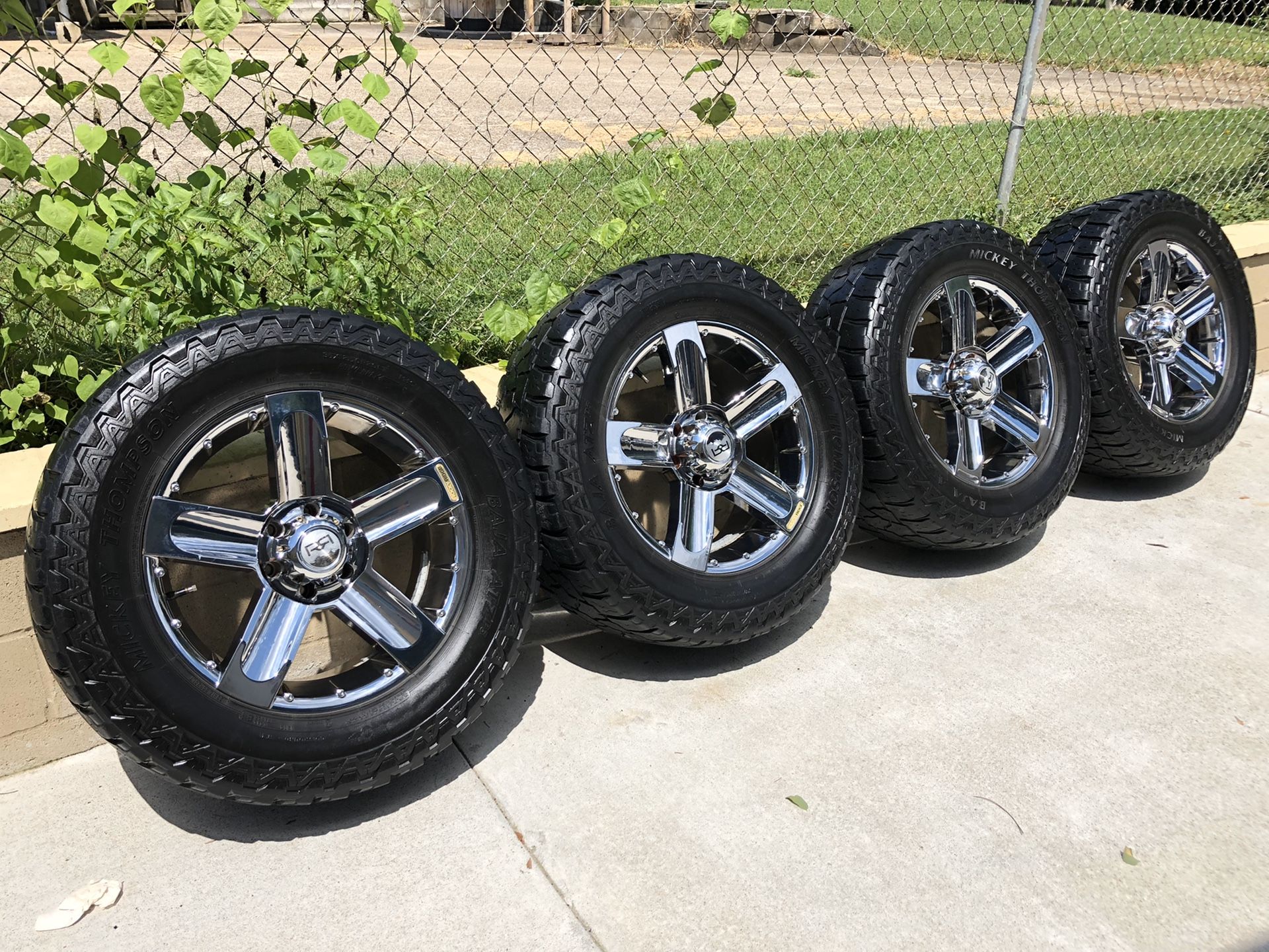 4 > 20x9” Rocky Ridge Edition wheels & 35” Mickey Thompson M/Ts 6 LUG 6x5.5 (6x139.7) Chevy/GMC