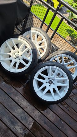 ESR CS8 18x10.5 +22 5x114.3 Federal 595 rsrr 255/35r18