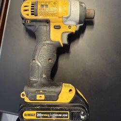 Dewalt DCF885 20 V Compact Impact Driver W/ Battery