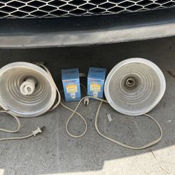 2 Work Lights with Clamps & New Light Bulbs
