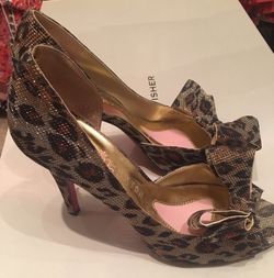 Cheetah print Paris Hilton high heels