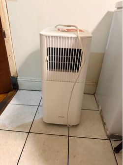 Like New Vissani Portable Air Conditioner | 1 Month Old | Receipt Included