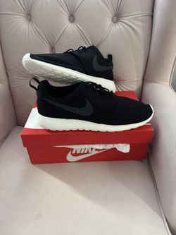 Nike Roshe One Size 14