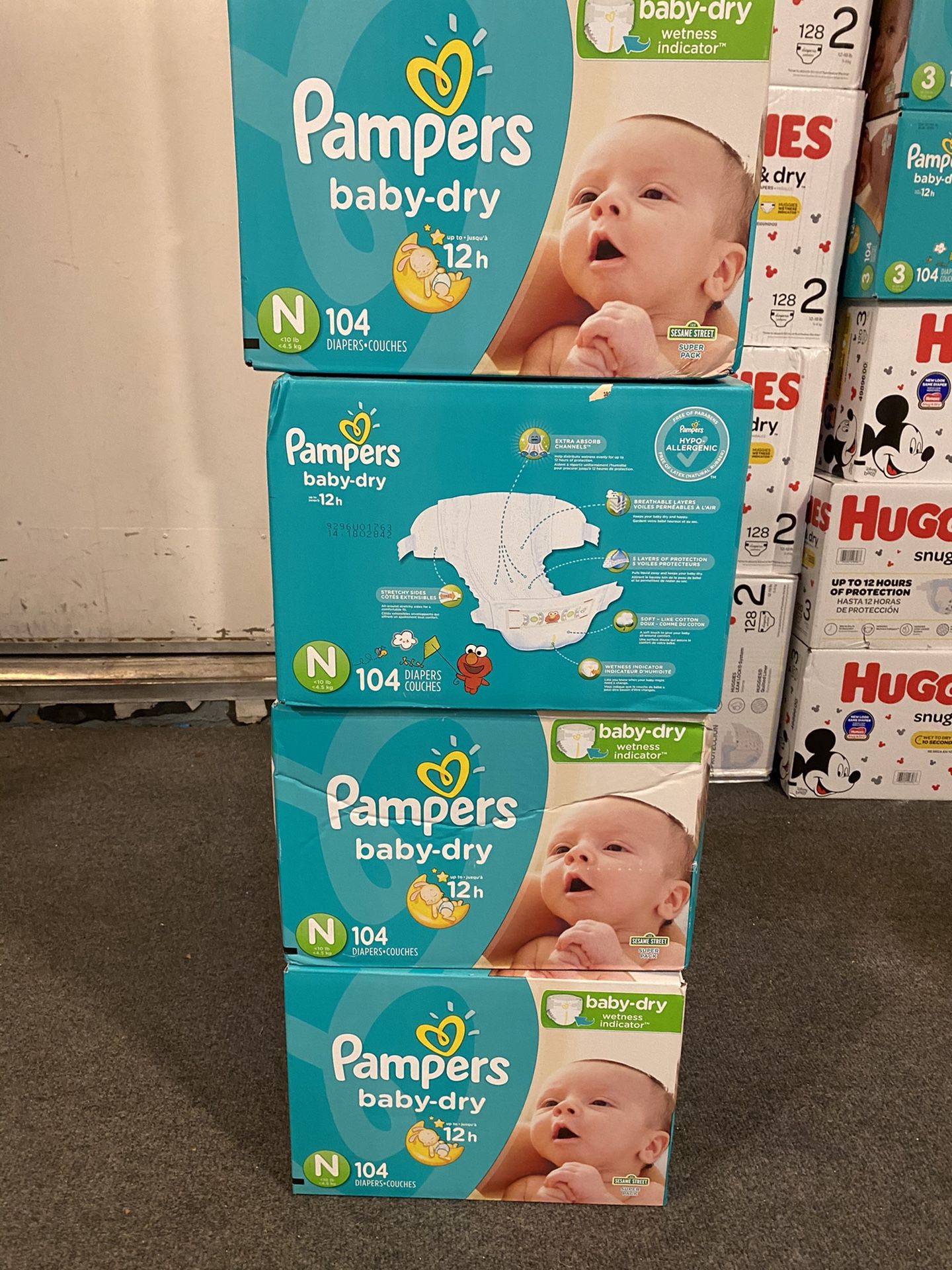 Newborn pampers diapers