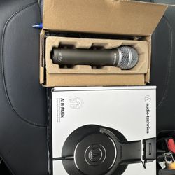  Pro monitor headphones, w/Mic- Social media