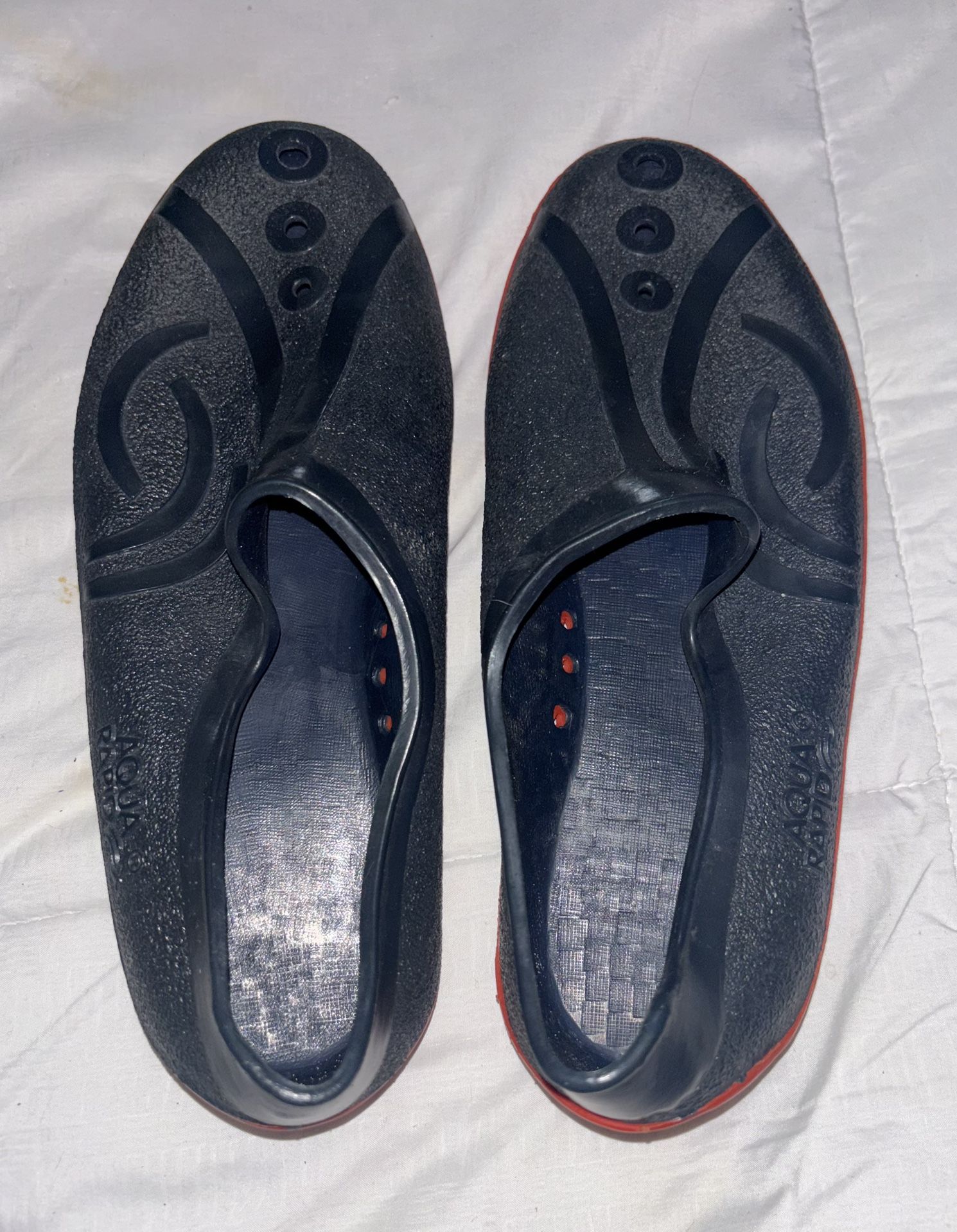 AQUA RAPID - Safety Black Water Shoes, With Red Textured Bottoms - Made In Italy - Tag Size 5/6 Unisex -
