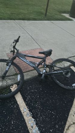 Hyper mountain bike