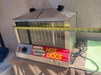 COMMERCIAL HOT DOG STEAMER FOR ABOUT 100 HOTDOGS ONLY USED ONCE IS LIKE NEW WIRKS EXCELLENT 