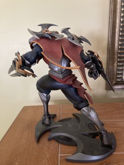 Ekko Unlocked Statue & Zed Unlocked Statue (from League of Legends Game)