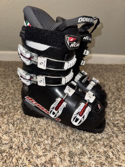 Nordica Dobermann youth/juniors ski boots Mondo 20-20.5