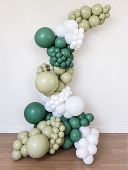 Organic Balloon Garland Arch
