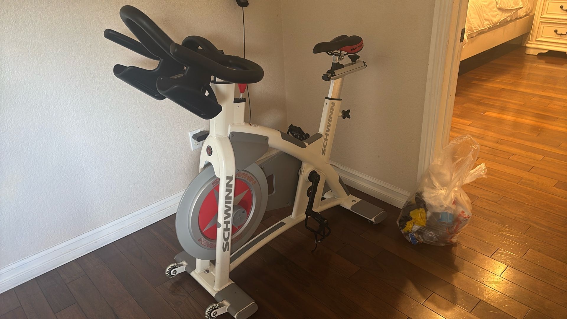 indoor cycle exercise bikes schwinn cycling