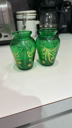 2 Anchor Hocking Bud Vases 