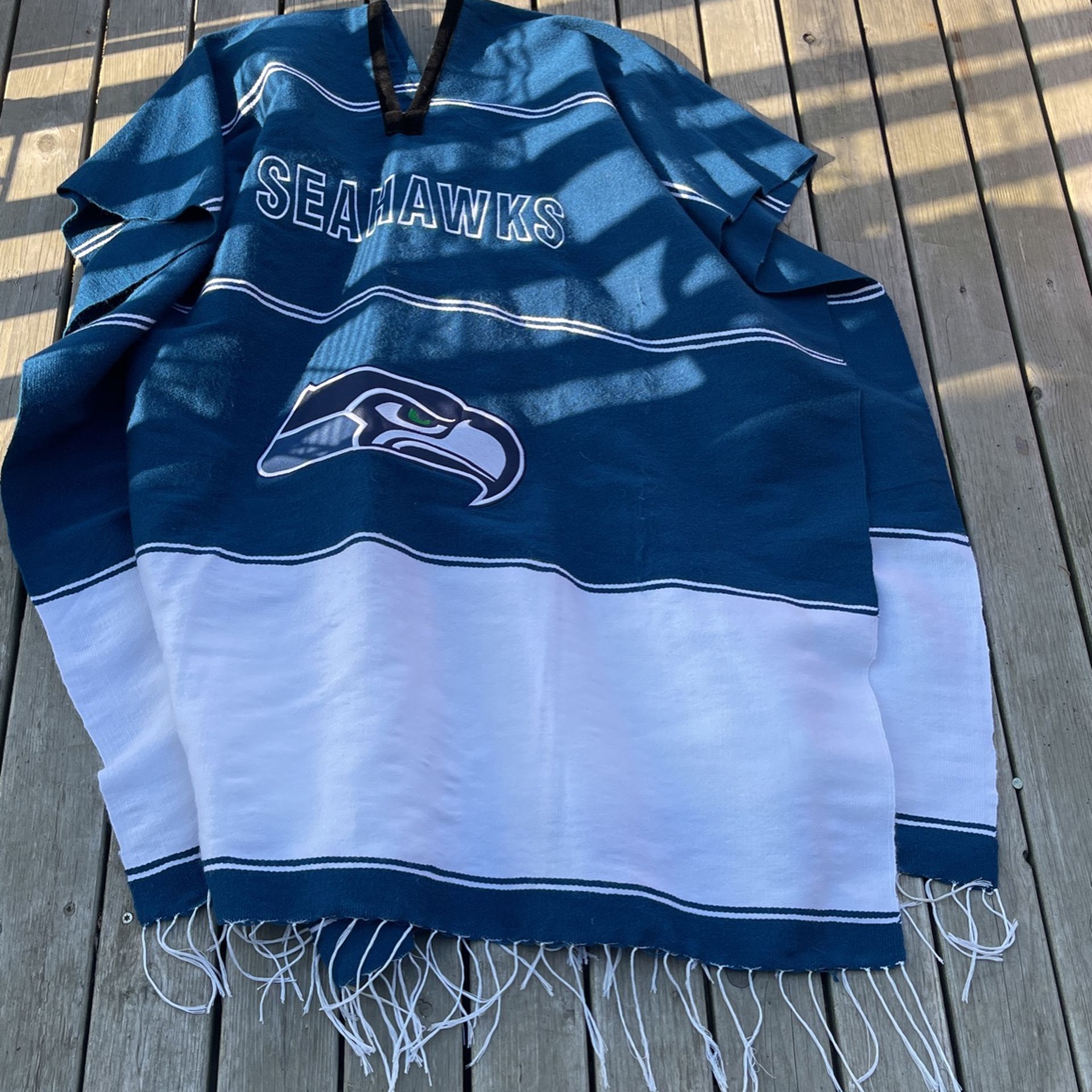 Adult Seattle Seahawks Poncho