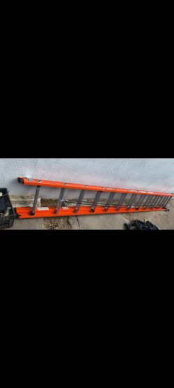 Werner 24 ft Extension Ladder - 300 lb Capacity Type IA