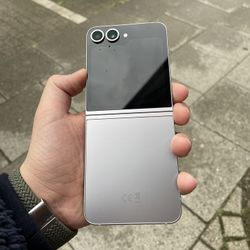 Samsung Galaxy Z Flip 5 5G  Unlocked, FREE Smartwach/ Headphones. Pay $1 Today Rest in payments. NO CREDIT NEEDED FINANCING