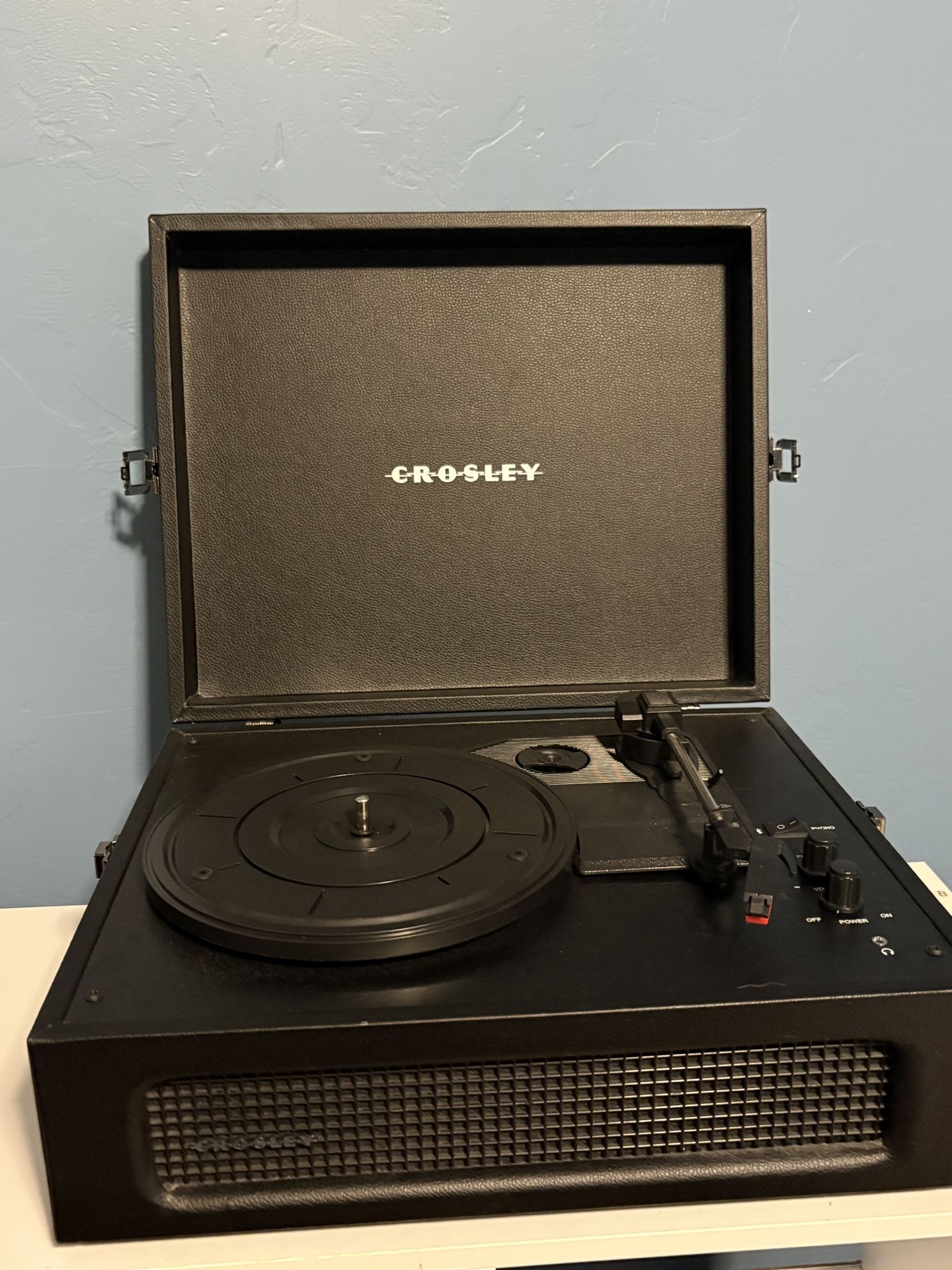 Crosley Crosley Voyager - Bluetooth Portable Turntable