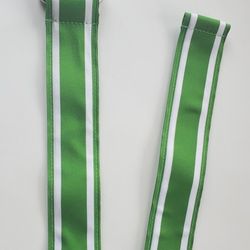 
Lands' End women's multicolored ribbon cloth belt size M D ring green Stripe 37"


New without tag