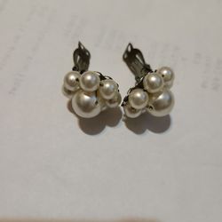 Vintage Snap Pearl Earrings 