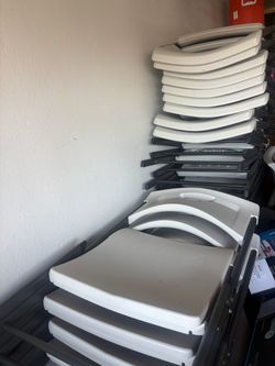 Sillas $15 precio firme cada una