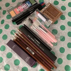Bundle 15 pieces Mixed makeup lot  only $25