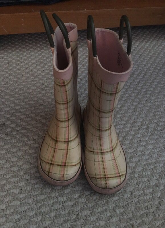 Girls rain boots size 8