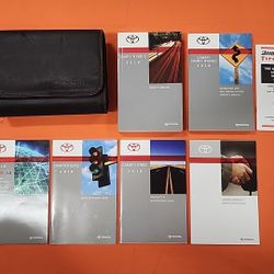 2018 Toyota Camry Hybrid Owners Manual - Complete Set 