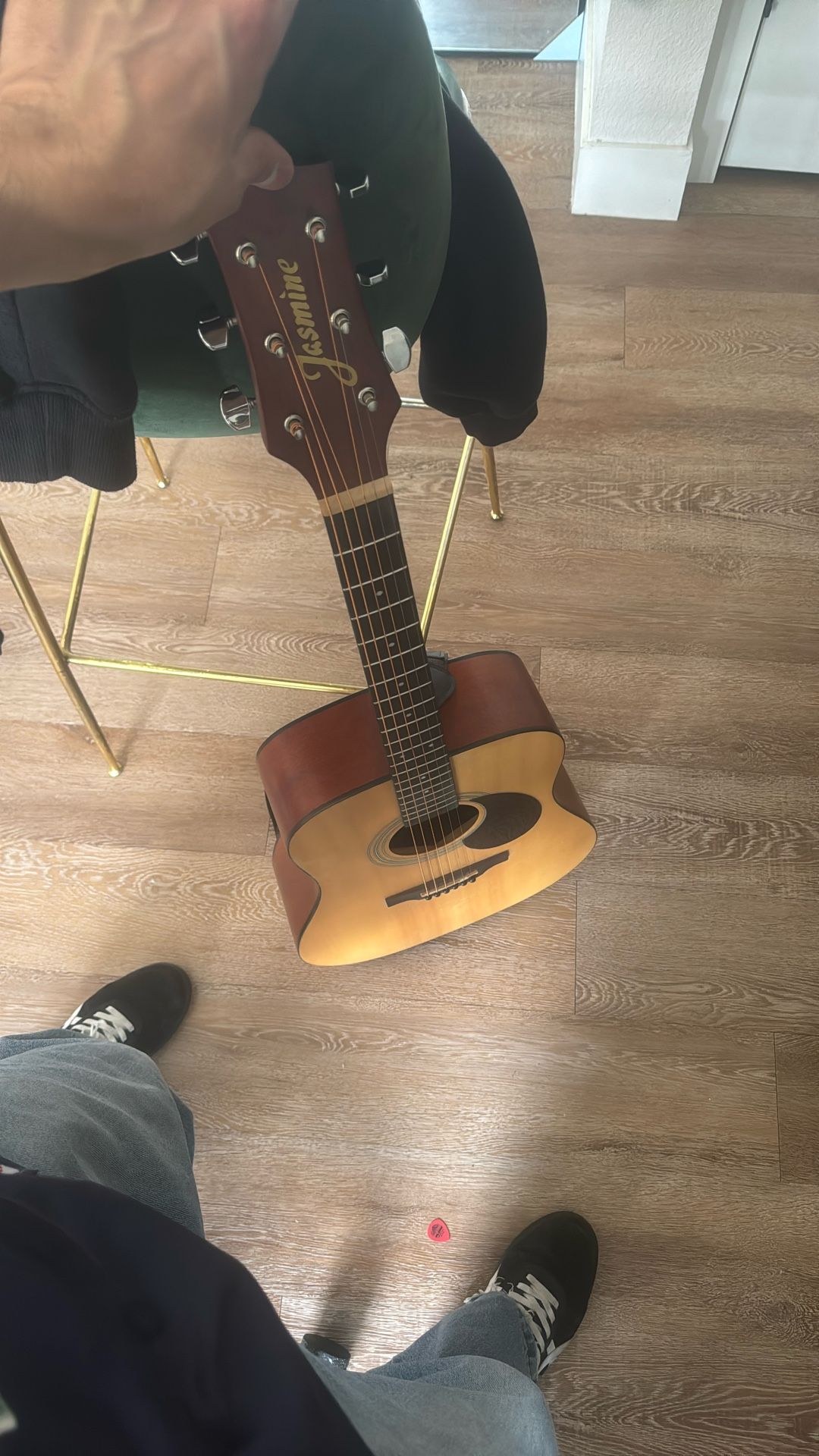 Jasmine Guitar