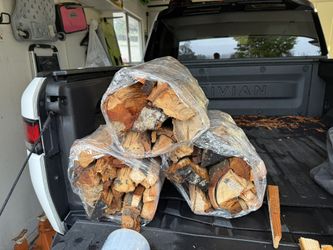 1.5 Cubic Foot Seasoned Oak Firewood Bundle