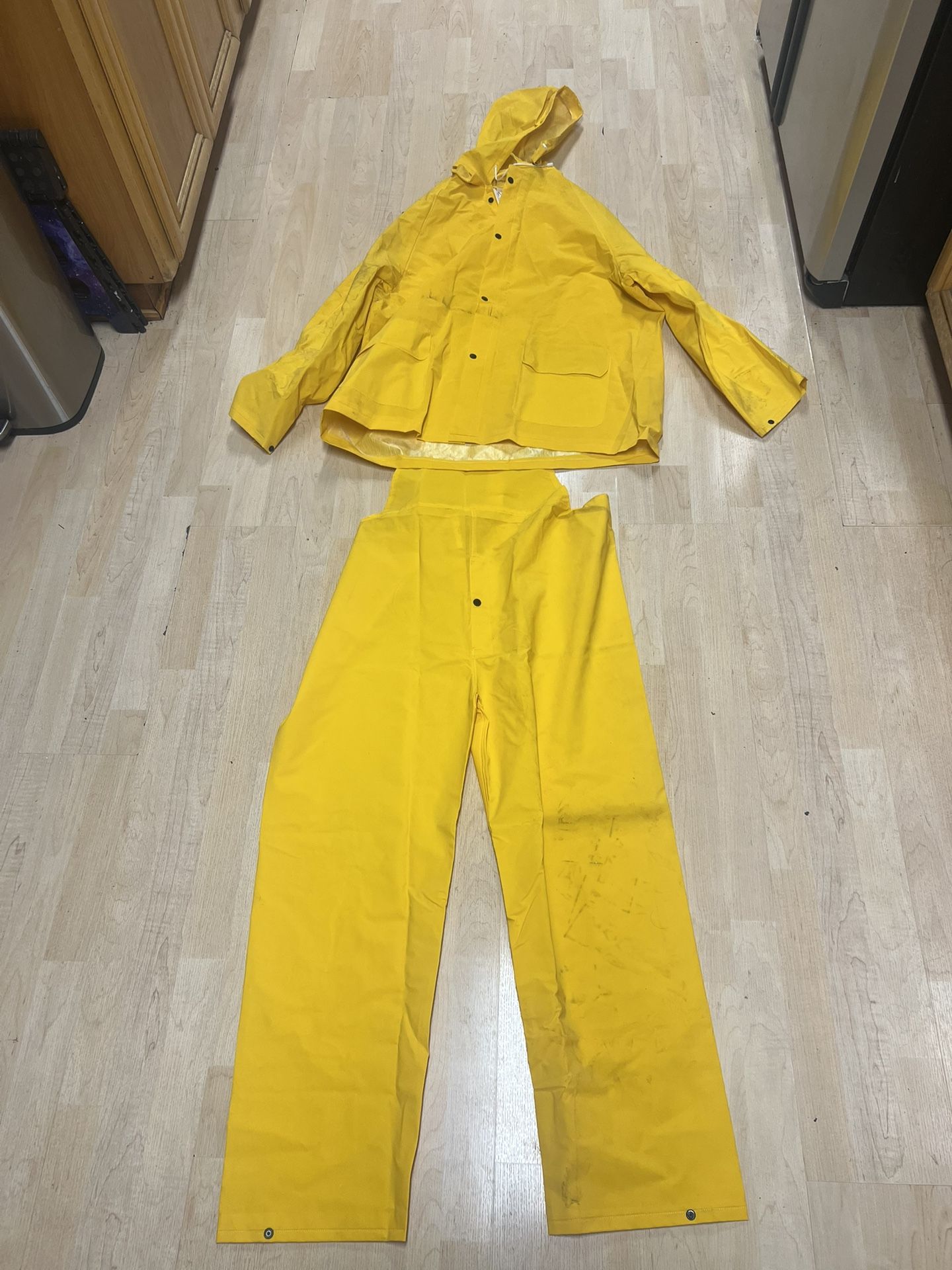 RAIN SUIT SIZE XL