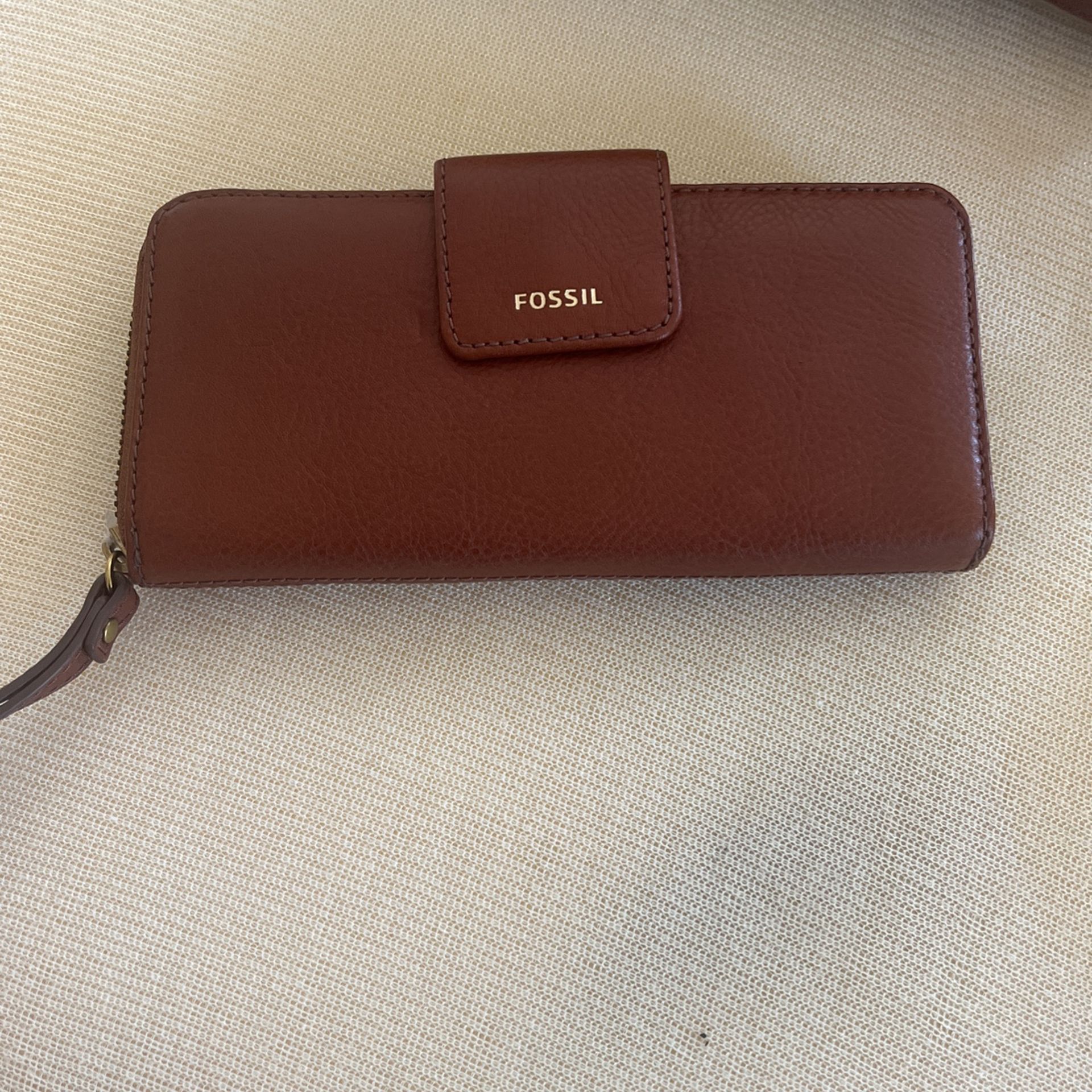 FOSSIL Wallet