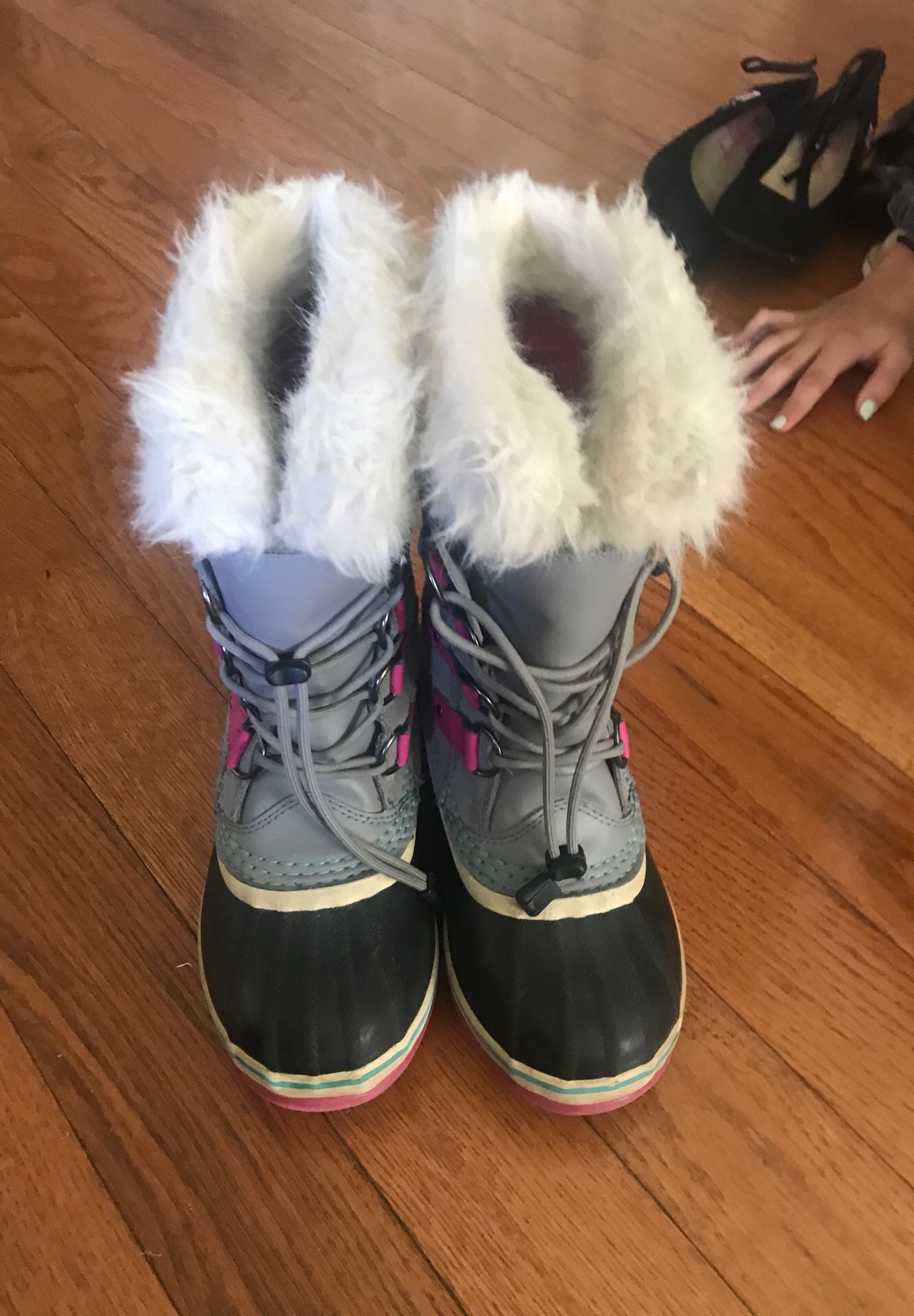 Sorel Boots Size 3 Girls