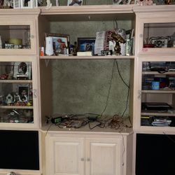 Maple Entertainment Center
