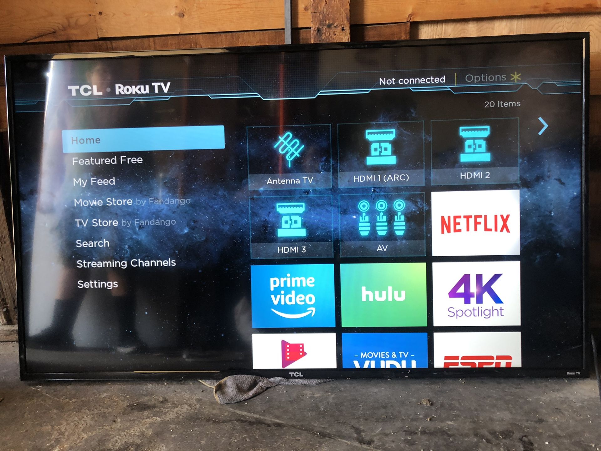 TCL •Roku TV