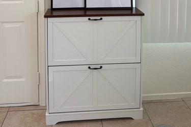 Shoe cabinet