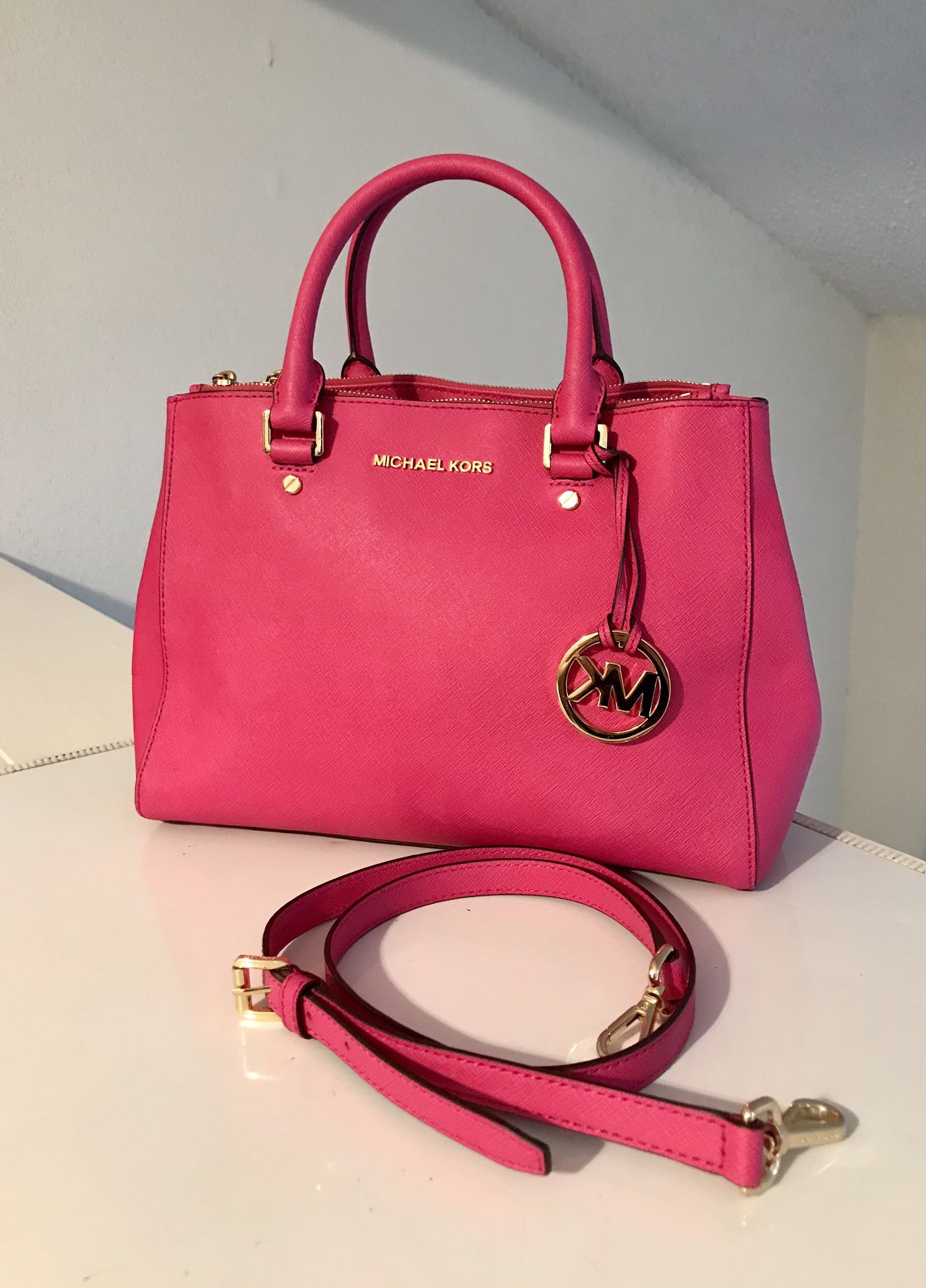 Michael Kors Charlotte Top Zip Tote MK Signature Shoulder Bag Purse Pink-  New for Sale in Belle Isle, FL - OfferUp