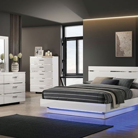 Brand New White Modern Style 4pc Queen Bedroom Set (Available In California & Eastern King Size)