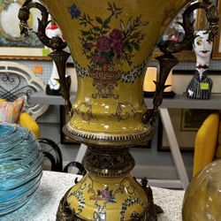 Large 1950s Chinese chinoiserie ceramic bronze vase beast foot claw foot 25”