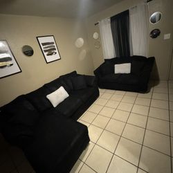 2pc Black Sofa Set 