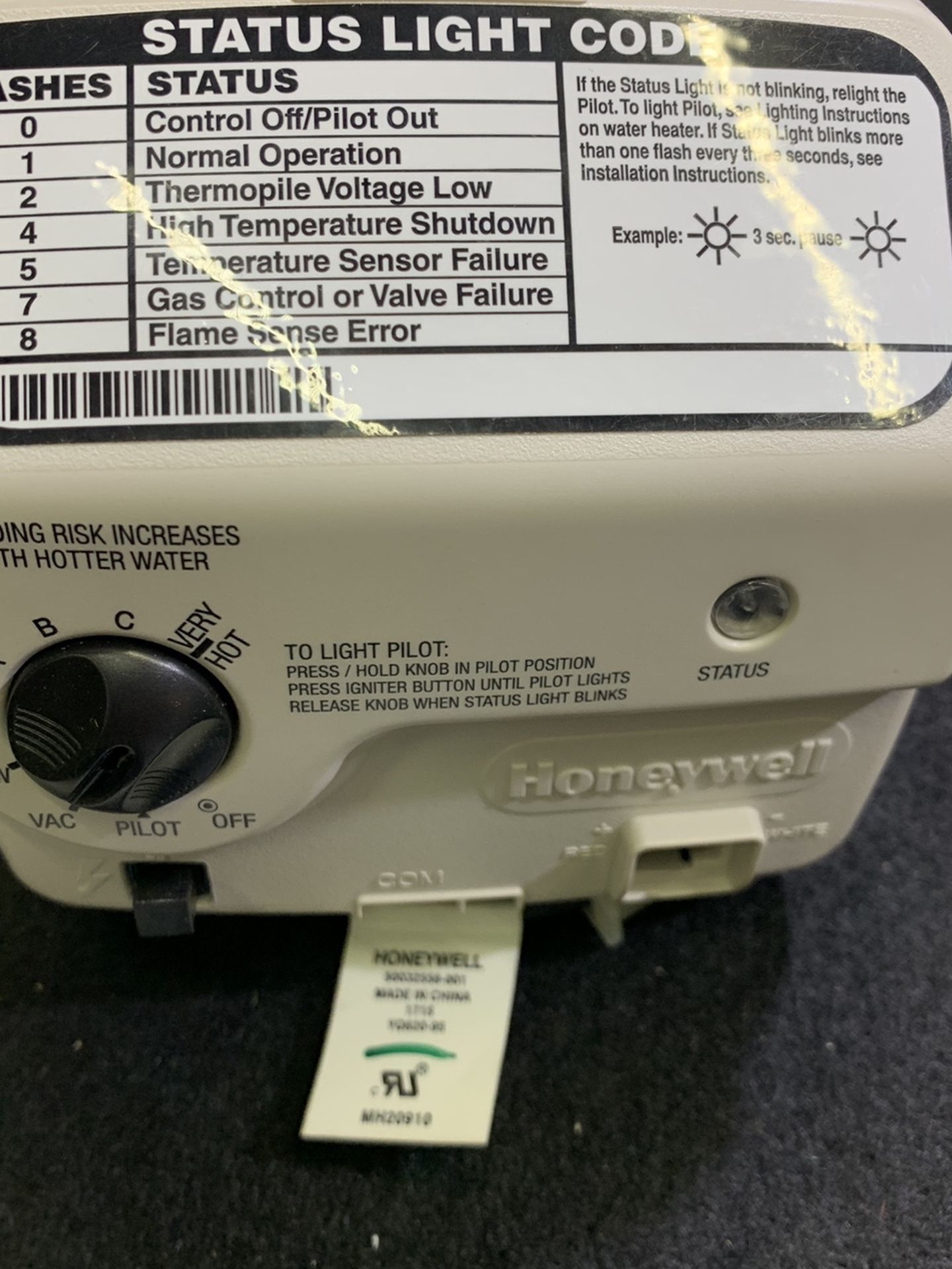 Honeywell WV8840B1110 Water Heater Controller New In Box