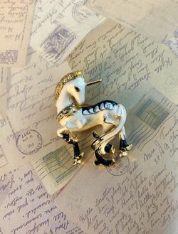 Heraldic White Enamel Unicorn Rhinestone Brooch Yellow Metallic