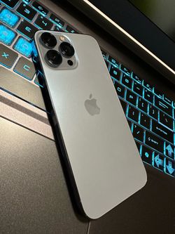 iPhone 13 Pro Max 128GB Carrier Unlocked Good Condition