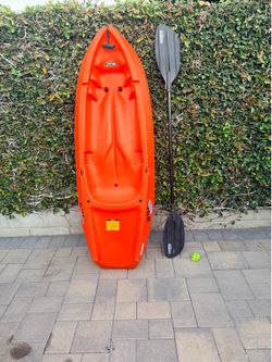 Lifetime Youth Wave Kayak with Paddle Package