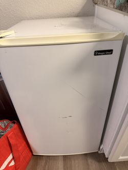 Mini Fridge 