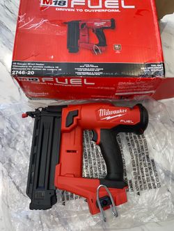 Milwaukee M18 fuel 18Ga Brad Nailer