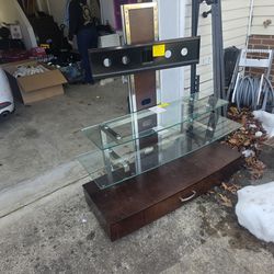 Free tv stand