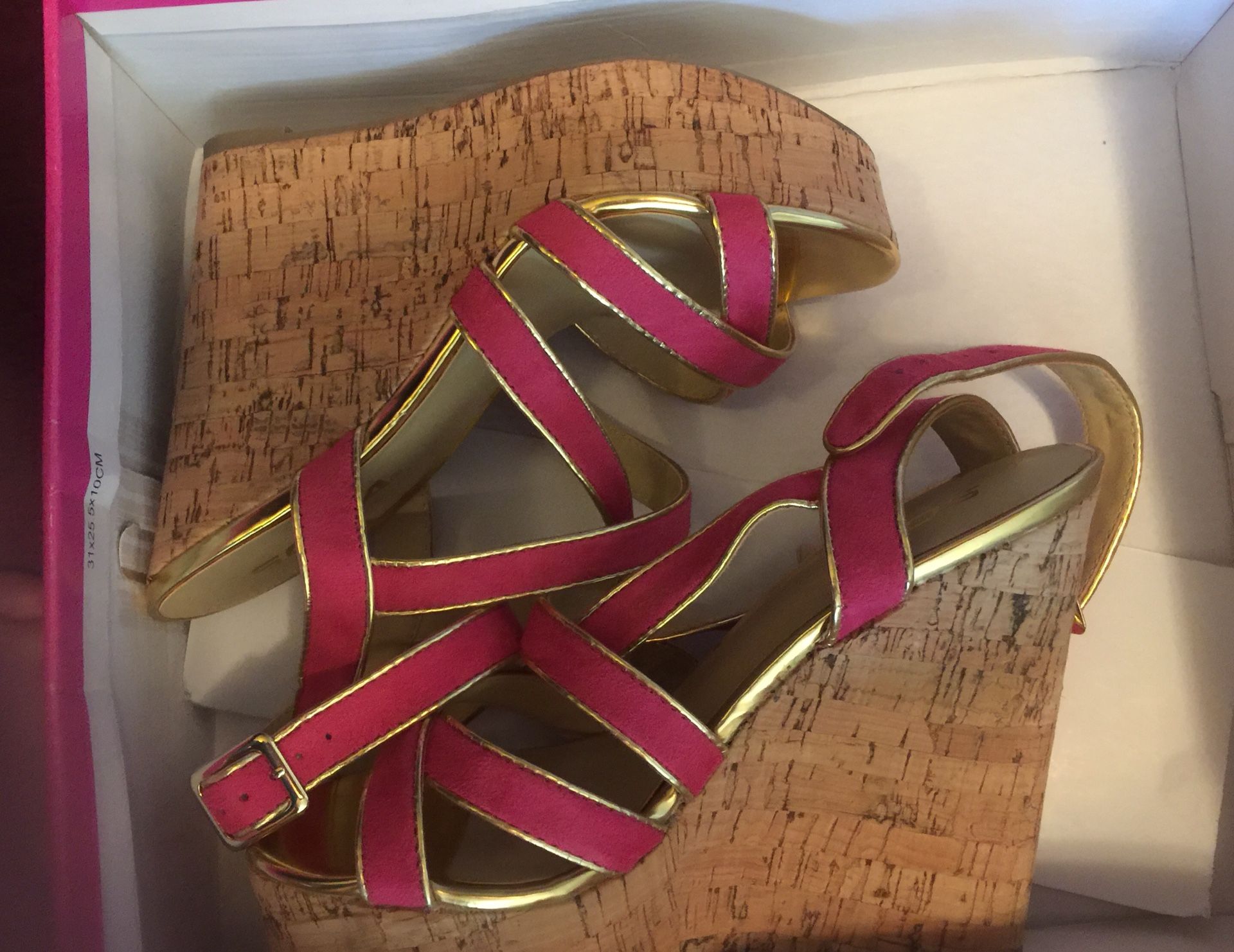 Soda cork wedges size 7