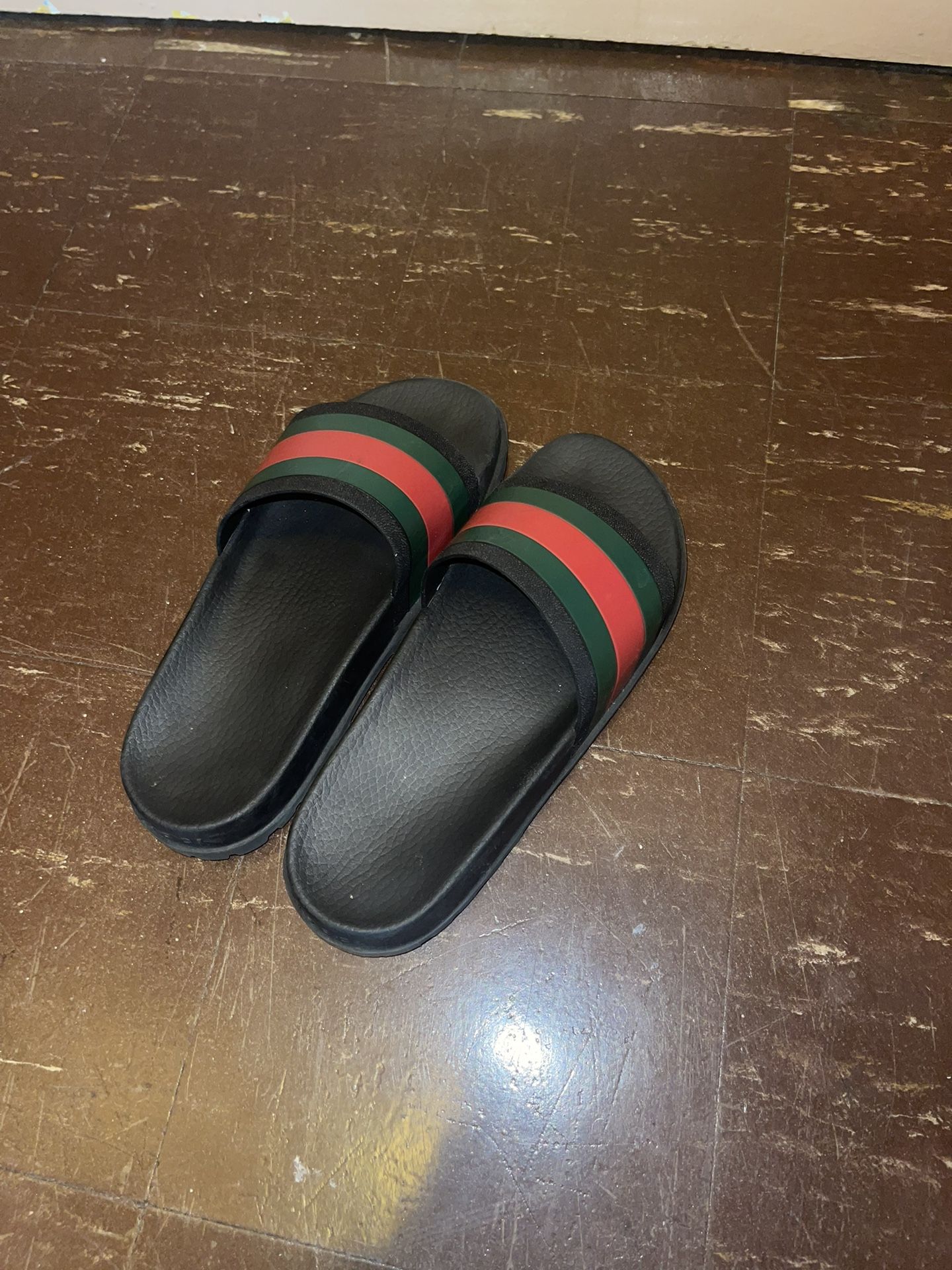 Used Mens Gucci Slides Sz 9.5 No Box