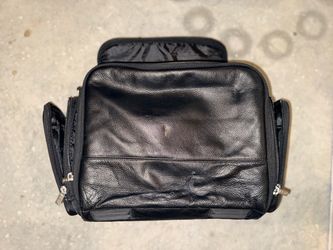 Black Multi-Compartment Travel / Organizer Bag