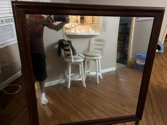 dresser mirror